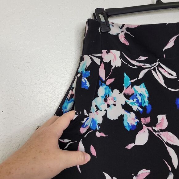 Lane Bryant 22/24 Floral Polka Dot Print Wide Leg Trouser Pants Black Plus Size - Picture 6 of 7